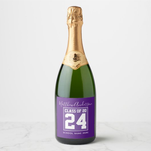 Klasse van 2024 Modern Royal Paarse Afstuderen Sparkling Wijnetiket (Voorkant)