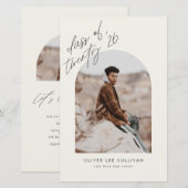 Klasse van 2025 Beige Arch Afstuderen Invitation (Voorkant / Achterkant)