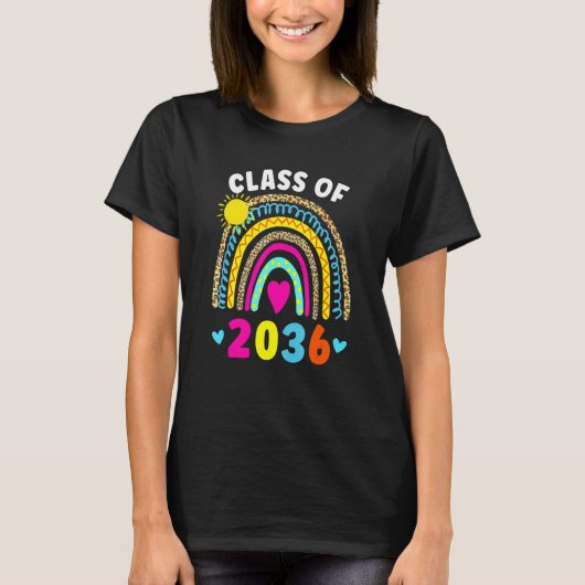Klasse van 2036 Afstuderen vóór K Afstuderen regen T-shirt (Voorkant)