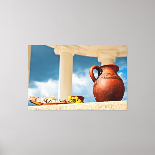 Klassiek antiek stilleven met een pitcher canvas afdruk (Voorkant)
