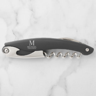 Klassiek gepersonaliseerd bruidsjonker monogram en kurkentrekker