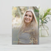 Klassiek gouden script fotoklasse van 2024 afstude aankondiging (Staand voorkant)