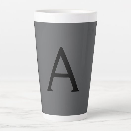 Klassiek grijs eenvoudig monogram naam initiaal latte mok (Voorkant)