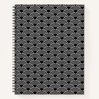 Klassiek Japans Seigaiha-golfpatroon in monochroom Notitieboek