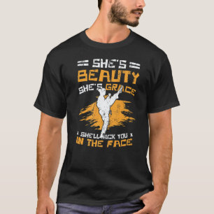 Klassiek Karate Meisje Liefde Karate T-shirt