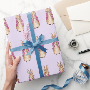 Klassiek konijn in roze jas cadeaupapier