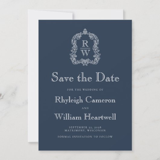 Klassiek Navy Blue Monogram Crest Script Save The Date (Voorkant)