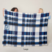 Klassiek plaid, blauw en wit monogram fleece deken