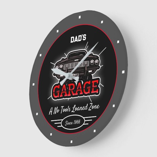 Klassieke auto Garage Papa heet 'Red Black Grey' Grote Klok (Hoek)