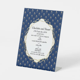 Klassieke blauwe en gouden bruiloft reclamebord met voetstuk