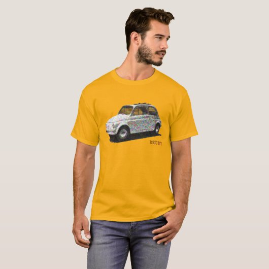 Klassieke Fiat 500 in wit op goud T-shirt (Voorkant volledig)