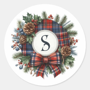 Klassieke geruite monogram kerstkrans voor de fees ronde sticker