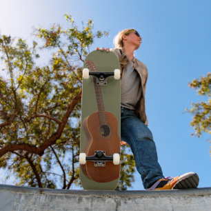 Klassieke Gitaar Art Print op Olive Green Skateboard
