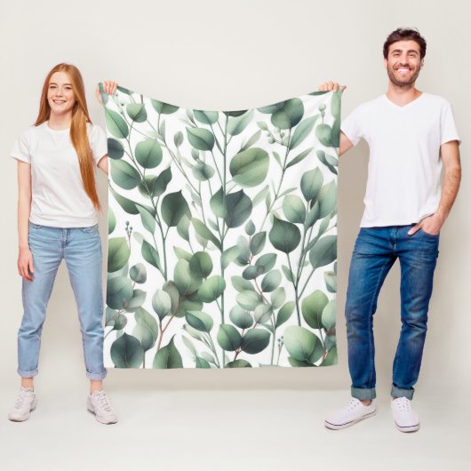 Klassieke groene eucalyptusbladeren op wit fleece deken (In situ)
