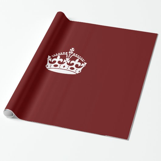 Klassieke Keep Calm Crown op Bourgogne Red Cadeaupapier (Uitgerold)