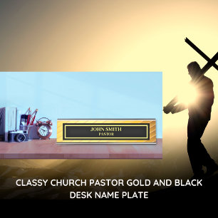 Klassieke kerk pastorgoud en zwart bureau naambordje
