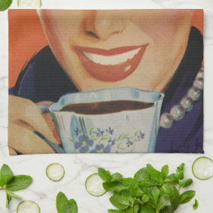 Klassieke koffie, gelukkige vrouw met retro koffie theedoek
