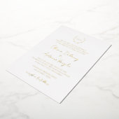 Klassieke monogram met grote crest Elegant Weddens Folie Uitnodiging (Gedraaid)