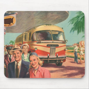 Klassieke passagiers op vakantie bij het busstatio muismat