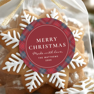 Klassieke rode kerstkoekjes gemaakt met liefde ronde sticker