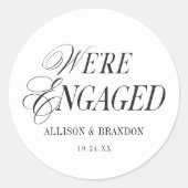 Klassieke 'We zijn verloofd' verlovingsfeest cadea Ronde Sticker (Voorkant)