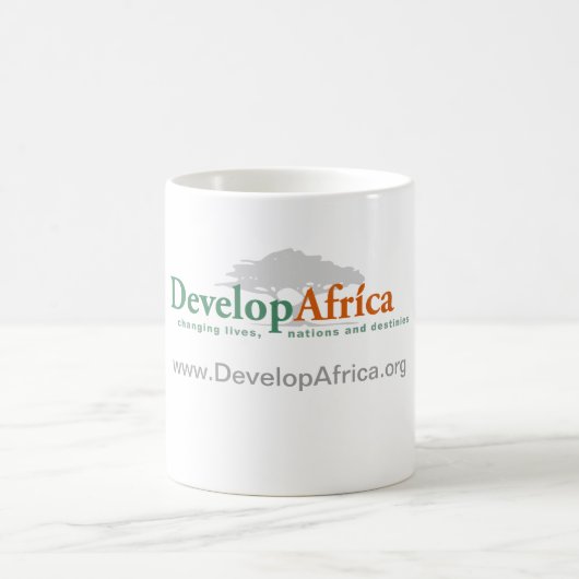 klassieke witte mok met Develop Africa Logo (Center)