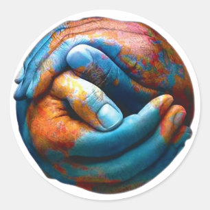 Klasvormige handen vormen planeet Aarde Wereldvred Ronde Sticker