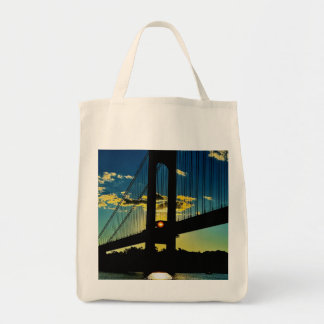 Kleding: NY Elevation Verrazzano Bridge Zonsonderg Tote Bag