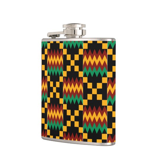 Kleding van zwart, groen, rood en geel heupfles (Links)