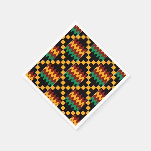 Kleding van zwart, groen, rood en geel servetten (Hoek)