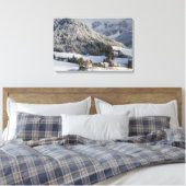 Klein alpendorp in het sneeuwcanvas canvas afdruk (Insitu (Slaapkamer))