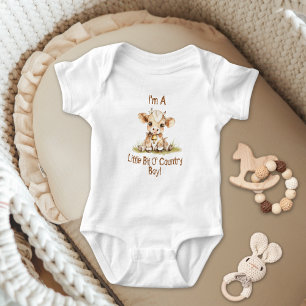 Klein beetje landelijk babyjongen of -meisje koe romper