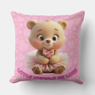 Klein Bundeltje Liefde – Knuffelende Beer in Tutu  Kussen