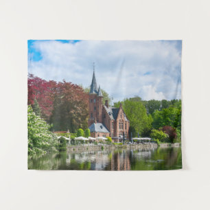 Klein kasteel bij het meer in Brugge, België Wandkleed