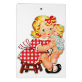 Klein meisje met pop mini klembord (Achterkant)