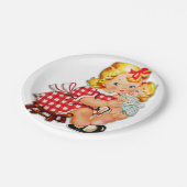 Klein meisje met pop papieren bordje (Gekanteld)