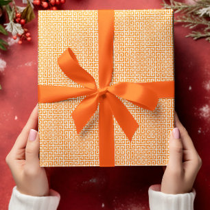 Klein Oranje en Wit Griekse Sleutelpatroon Cadeaupapier