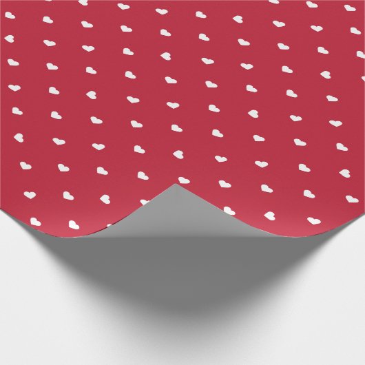 Klein wit hart op rood patroon cadeaupapier (Hoek)
