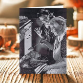  kleindochter, die het vuur op Turkije blast Feestdagen Kaart