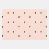 Kleine aardbeien op roze verpakkingspapier inpakpapier vel (Voorkant 3)