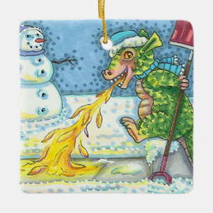 KLEINE DRAAK SMELTEN & SHOVELING SNEEUW, GRAPPIG S KERAMISCH ORNAMENT