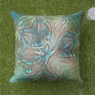Kleine groene en blauwe bloem op pixeldrizzle text buitenkussen