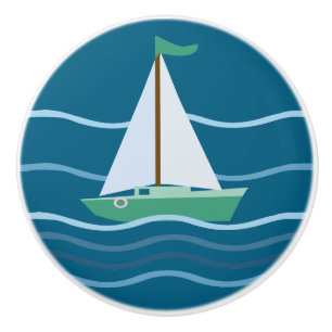 Kleine groene zeilboot keramische knop