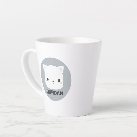 Kleine kat met persoonlijke naam bevestigen latte mok (Linkerhoek)