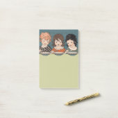  kleine meisjes die drie zussen eten post-it® notes (Op bureau)