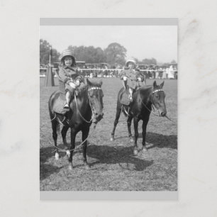 Kleine meisjes op Horseback, begin jaren 1900 Briefkaart