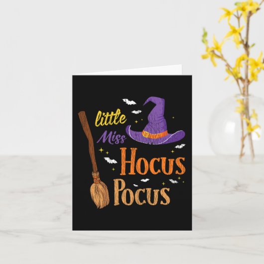 kleine Miss Hocuss Pocuss Halloween heks Kaart (Gele Bloem)