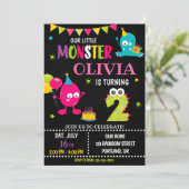 Kleine monsterverjaardagsuitnodiging voor meisje kaart (Staand voorkant)