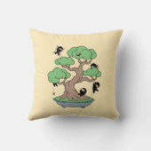 Kleine Ninjas in Bonsai-boom op Geel Kussen (Achterkant)