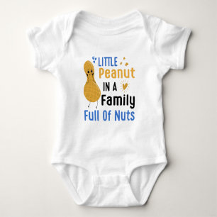 Kleine pinda in een familie vol met noten Baby sho Romper